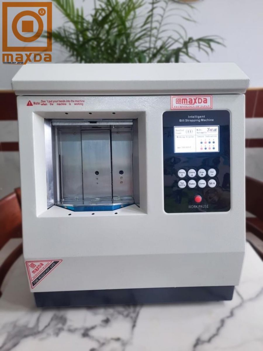 máy bó tiền đai nhựa 8200pro